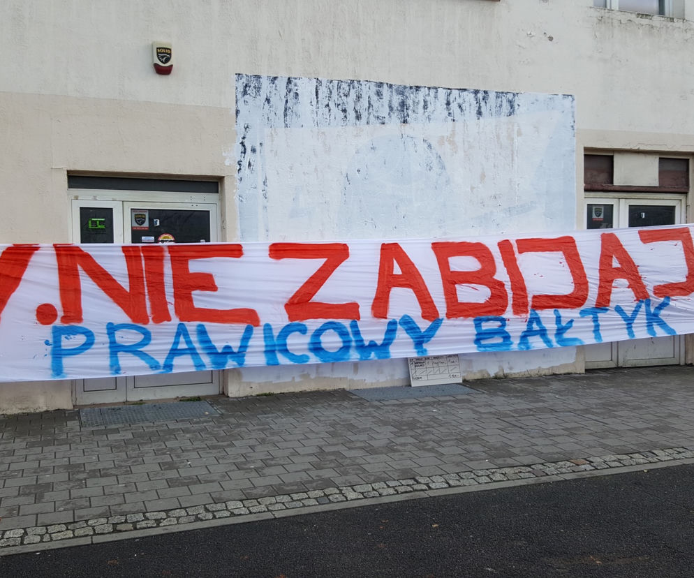 Gdynia: SATANISTYCZNA REWOLUCJA i wielki baner! Tak ZNIKNĄŁ symbol STRAJKU KOBIET