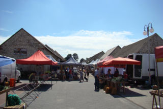 To jedno z najpiękniejszych śląskich miast. Kiedyś było wsią, a dzisiaj zachwyca kamiennymi stodołami