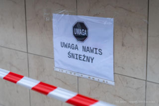 W Rzeszowie trwa walka z zimą. Ważny apel do właścicieli budynków