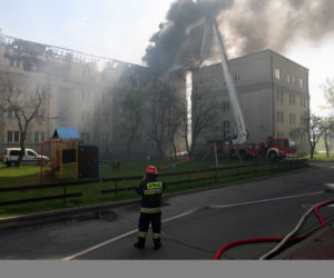 Pożar na ul. Flisa w Warszawie