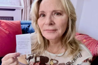 Zaskakujący ślub gwiazdy Seksu w wielkim mieście! Kim Cattrall w garniturze na tysiące