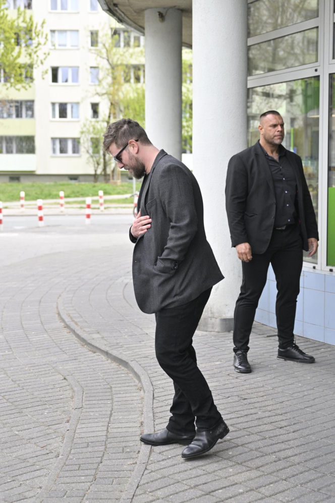 Joanna Opozda i Antoni Królikowski - rozwód w toku. Podczas przerwy unikali się jak ognia.