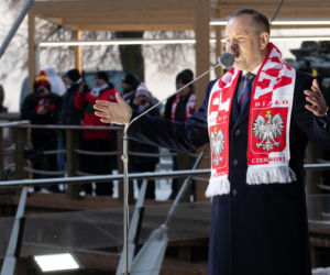 Prezydent na Jasnej Górze wśród kibiców. Podziękował za obronę  hasła „Bóg, Honor, Ojczyzna”