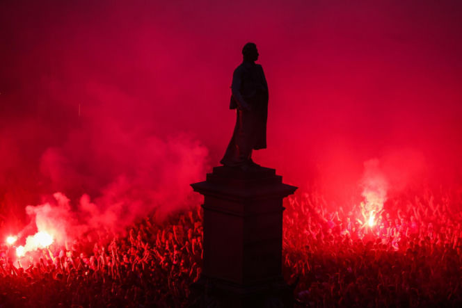 Tłumy kibiców na fecie Wisły Kraków po awansie do Ekstraklasy. Znajdź się na zdjęciach!