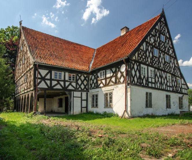 Najpiękniejsze zabytkowe domy w woj. warmińsko-mazurskim. To prawdziwe perełki!