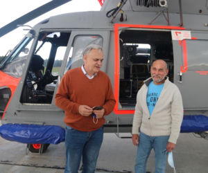 Uratowani żeglarze podziękowali pilotom
