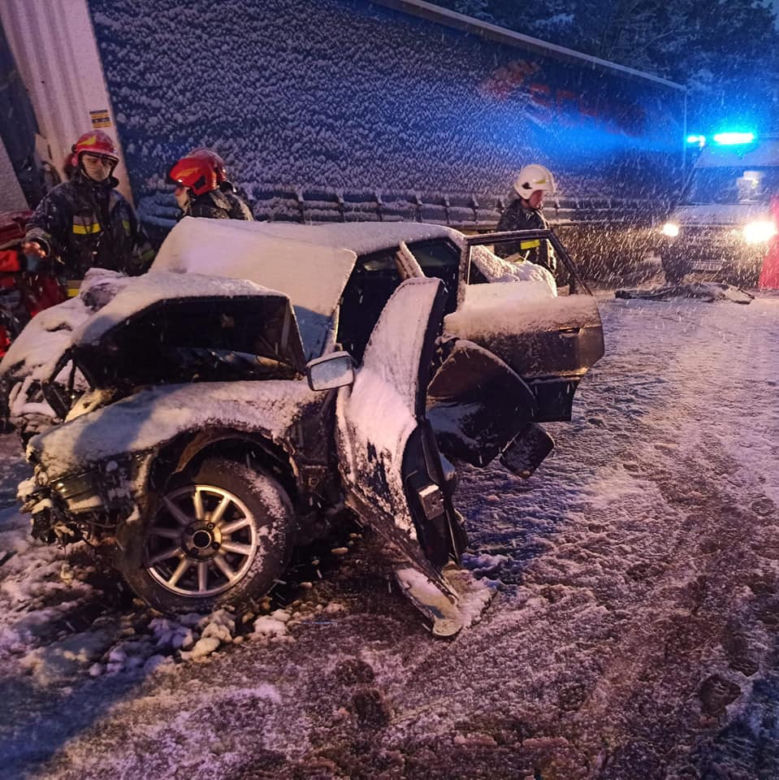 Surowe. 16-letnia Wiktoria potrzebuje krwi! Walczy o życie po wypadku, w którym zginęły dwie osoby