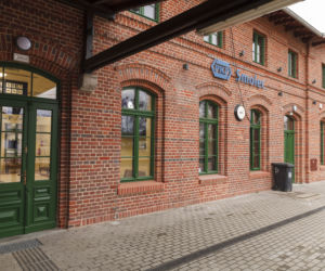 Zabytkowe dworce pod Wrocławiem otwarte dla podróżnych