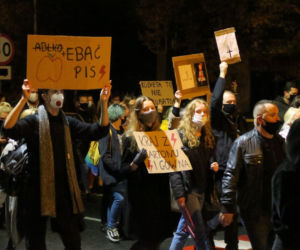 Kalisz: manifestacja na głównych ulicach miasta i pod kurią