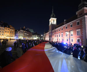 Marsz Pamięci PiS przeszedł ulicami Warszawy. To już 16 lat po katastrofie smoleńskiej
