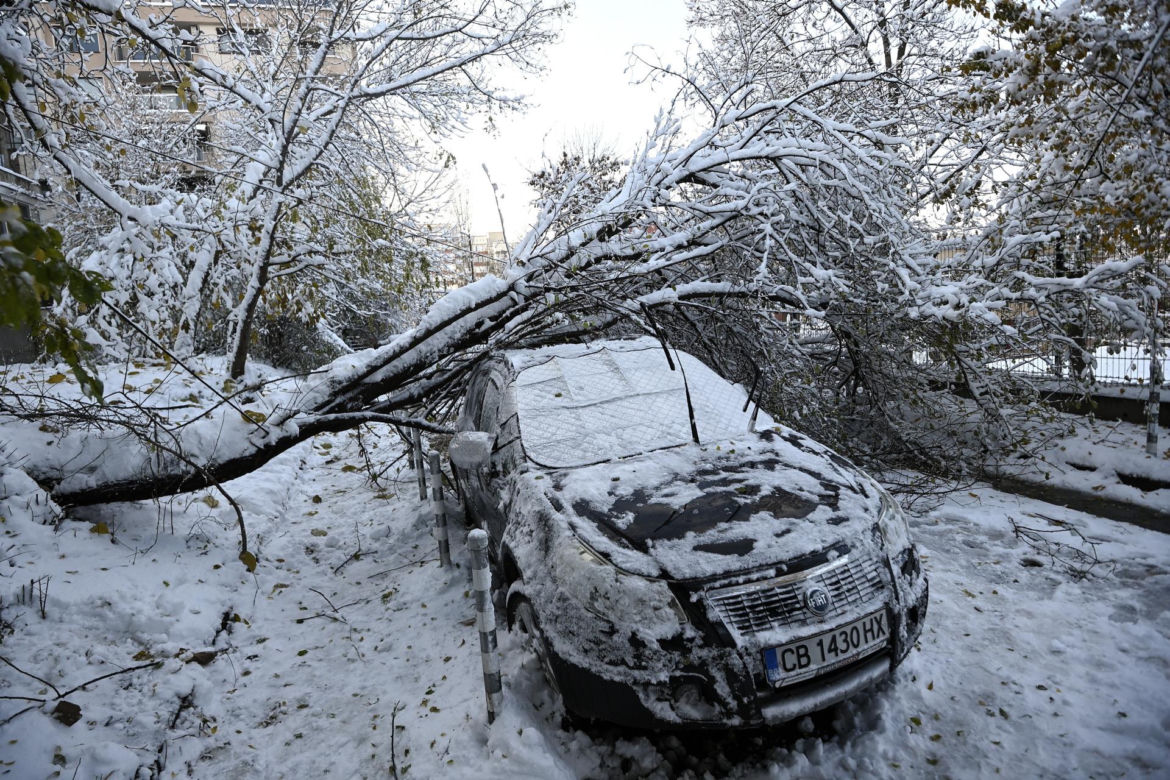 Potężne śnieżyce wywołały paraliż. Niebezpieczna pogoda