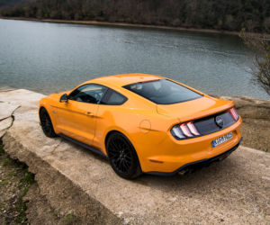 Ford Mustang GT 5.0 V8 Fastback lifting 2018