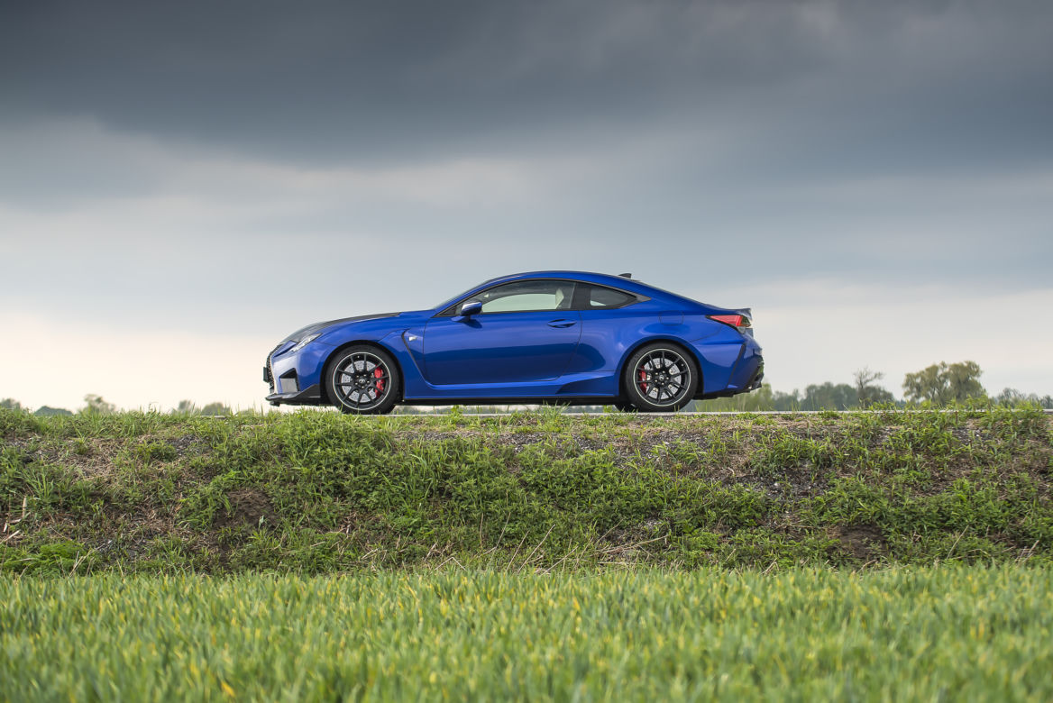 Lexus RC F Carbon 5.0 V8 464 KM 