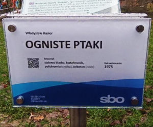 Ogniste czy Płonące? Dwa opisy rzeźby w Parku Kasprowicza