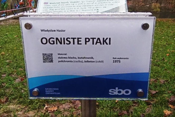 "Ogniste" czy "Płonące"? Dwa opisy rzeźby w Parku Kasprowicza