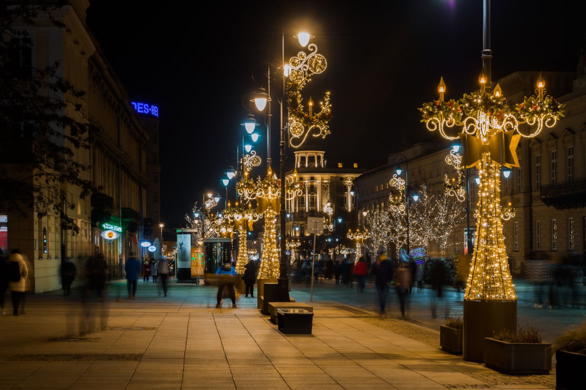 Świąteczna iluminacja w Warszawie już odpalona! Zobacz jak wyglądają ozdoby