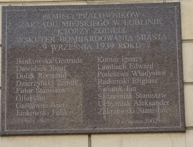 Ocalił ludzi przed eksplozją. Niezwykłe bohaterstwo woźnego z Lublina. Wyniósł bombę z Ratusza