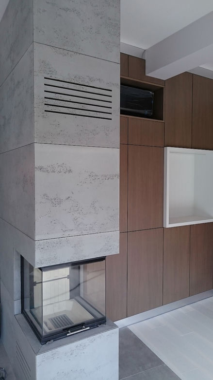 Beton architektoniczny - płyty betonowe na ścianie LUXUM