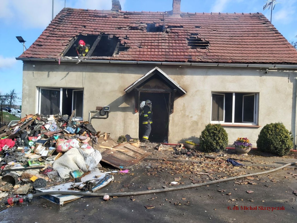 Dramatyczne święta w Kawczu! Pięcioosobowa rodzina została bez dachu nad głową [ZDJĘCIA]