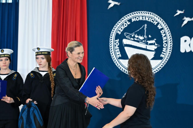 Barbara Nowacka na koniec roku szkolnego pojechała do Darłowa