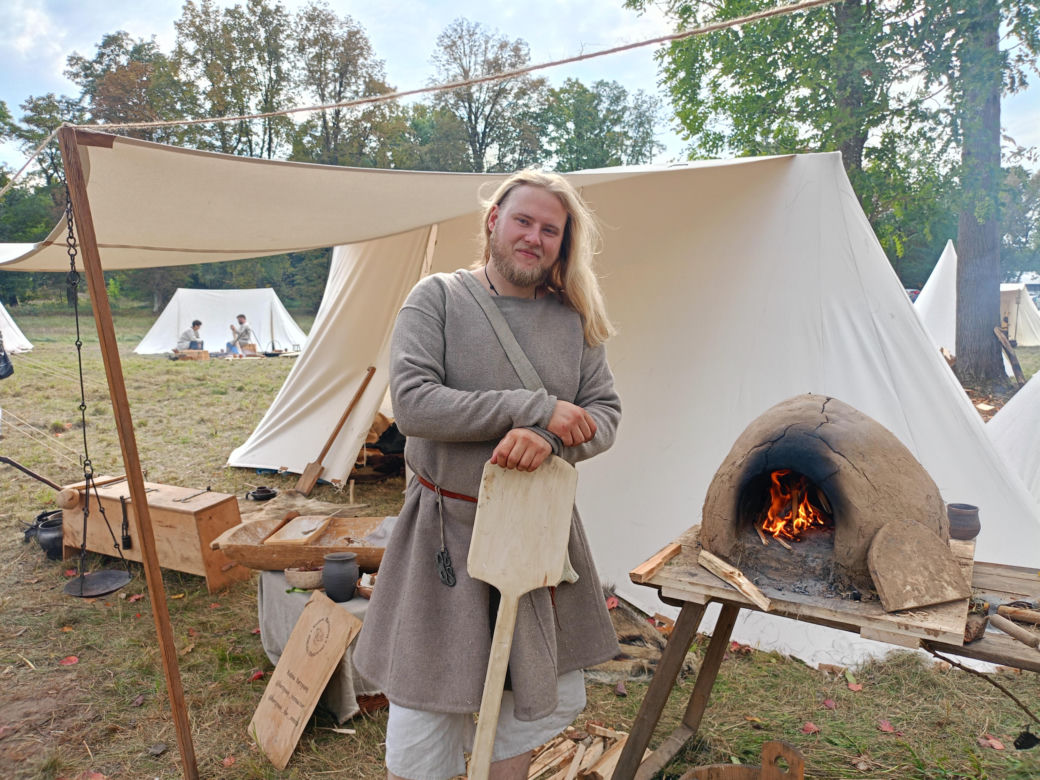 Odbywający się w Mrozach Festyn Archeologiczny to wydarzenie, które z roku na rok przyciąga coraz więcej umieszkańców regionu i turystów
