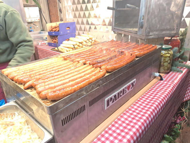 Jarmark Bożonarodzeniowy 2025 na Rynku Głównym w Krakowie. Jedzenie drogie jak nigdy