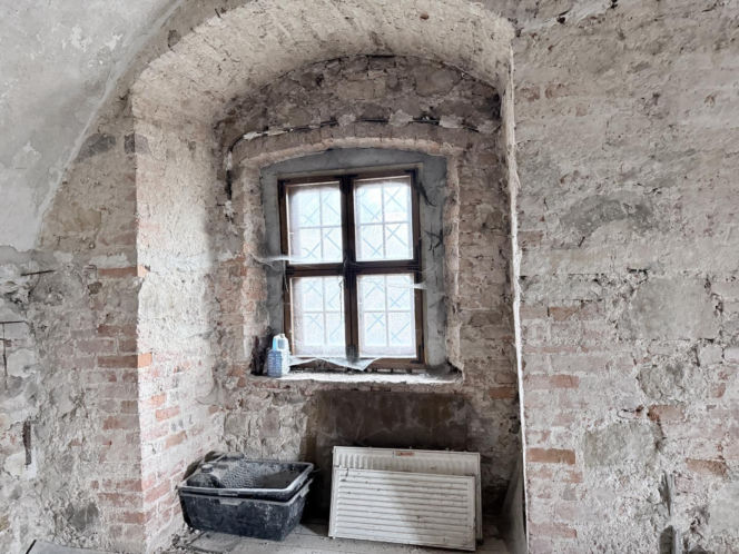 Dwór Czarne w Jeleniej Górze