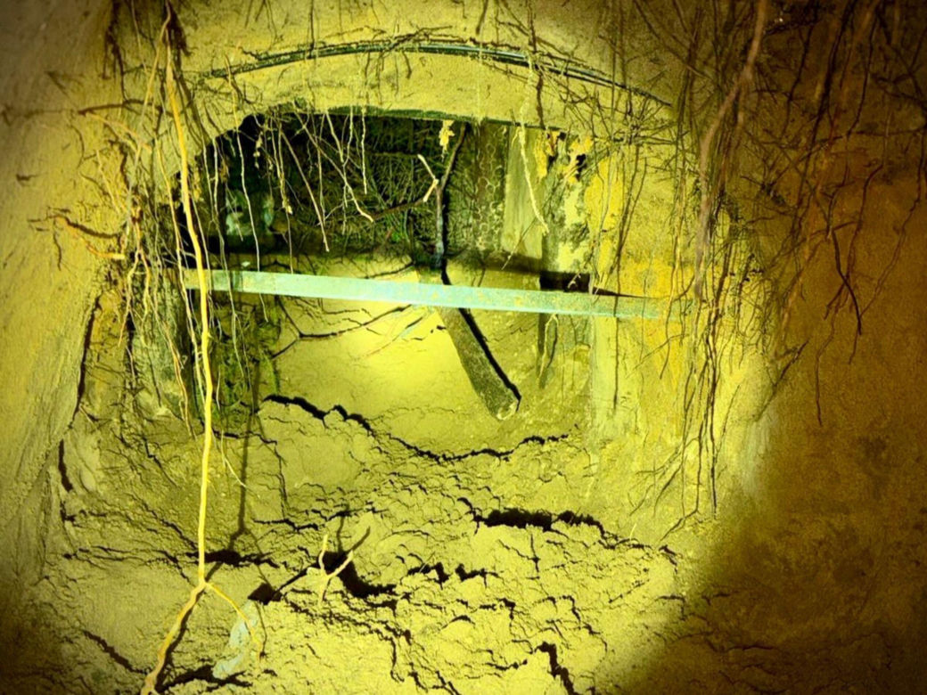 Gigantyczny podkop pod polsko-białoruską zaporą. 50 ze 180 cudzoziemców wciąż poszukiwanych