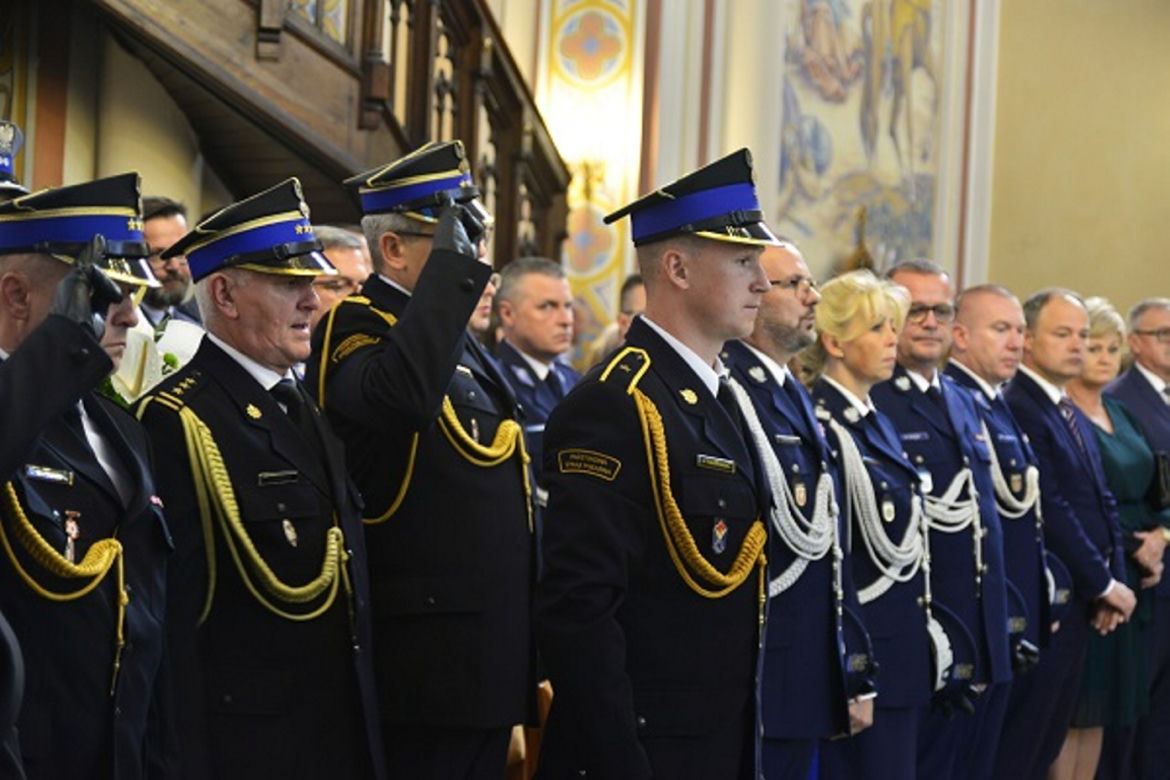 Wzruszające pożegnanie komendanta policji w Pułtusku. Zabrała go niespodziewana choroba [ZDJĘCIA]