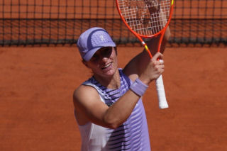 Roland Garros. Dziwne zachowanie Igi Świątek podczas meczu. Pięść poszła w ruch