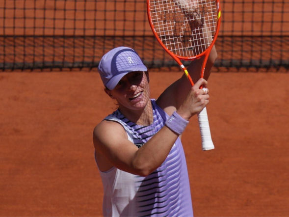 Roland Garros. Dziwne zachowanie Igi Świątek podczas meczu. Pięść poszła w ruch