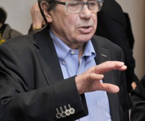Niegdyś bożyszcze tłumów jako Janek Kos. Tak przez lata zmieniał się legendarny aktor Janusz Gajos