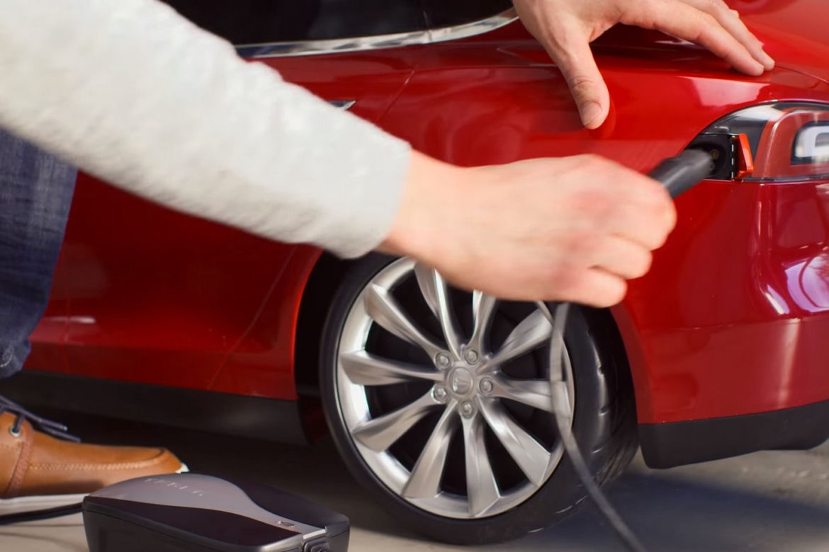 Tesla S