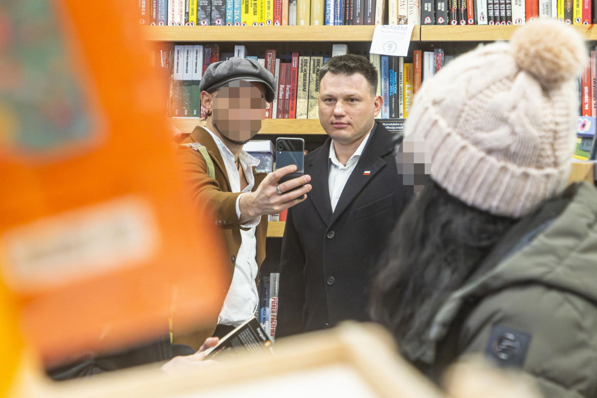 Sławomir Mentzen na zakupach w galerii