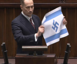 Zamieszanie w Sejmie. Poseł Berkowicz pokazał flagę ze swastyką. Czarzasty od razu zareagował! 