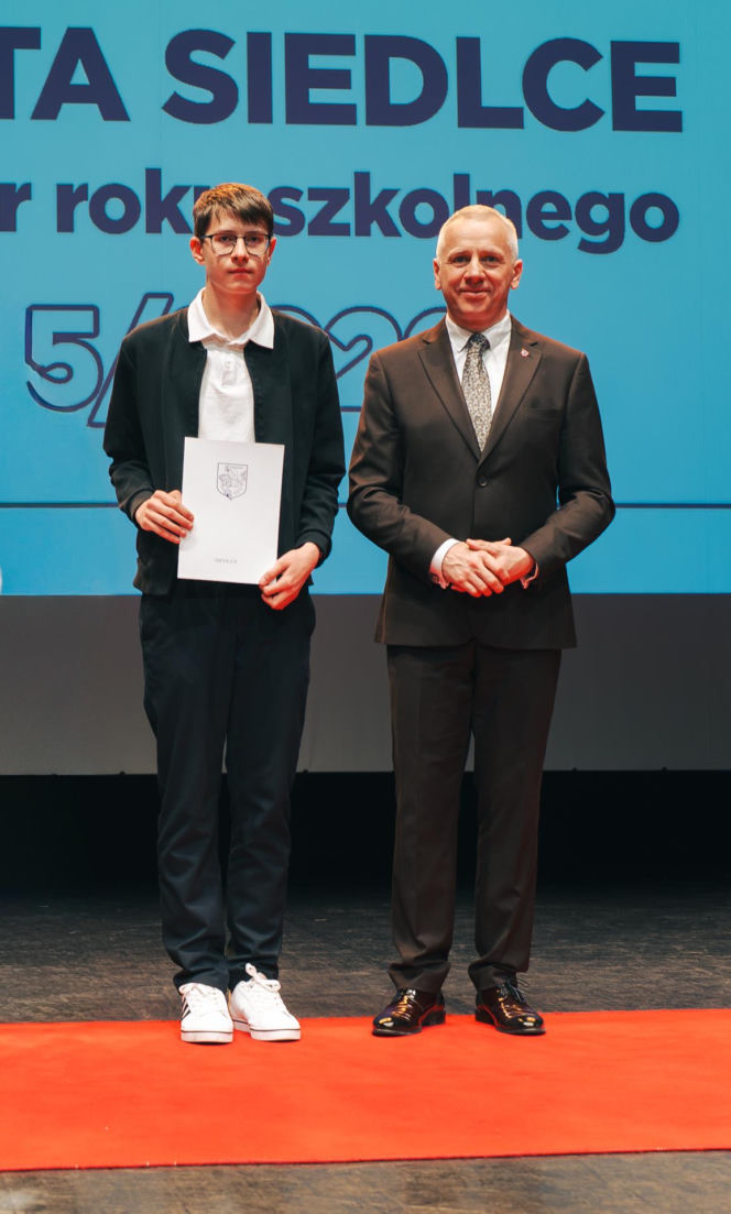 Najzdolniejsi uczniowie odebrali stypendia Prezydenta Miasta Siedlce
