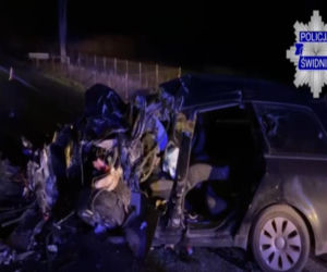 Czołowe zderzenie audi z autobusem. Tragiczny wypadek na drodze pod Lublinem