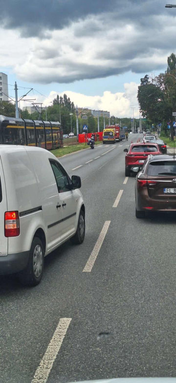 Śmiertelny wypadek na przejściu dla pieszych w Łodzi. Siła uderzenia była bardzo duża