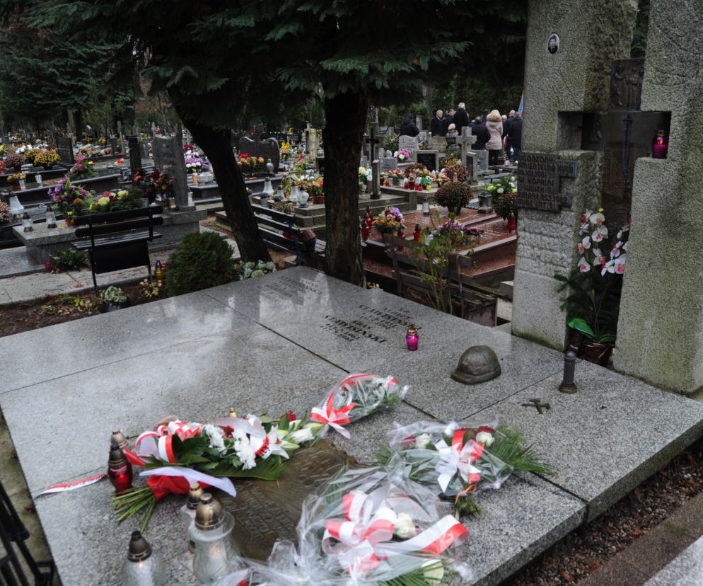  38. rocznica śmierci Janka Stawisińskiego (+21 l.) z Koszalina, górnika który jest jedną z 9 ofiar pacyfikacji strajku w kopalni „Wujek”.