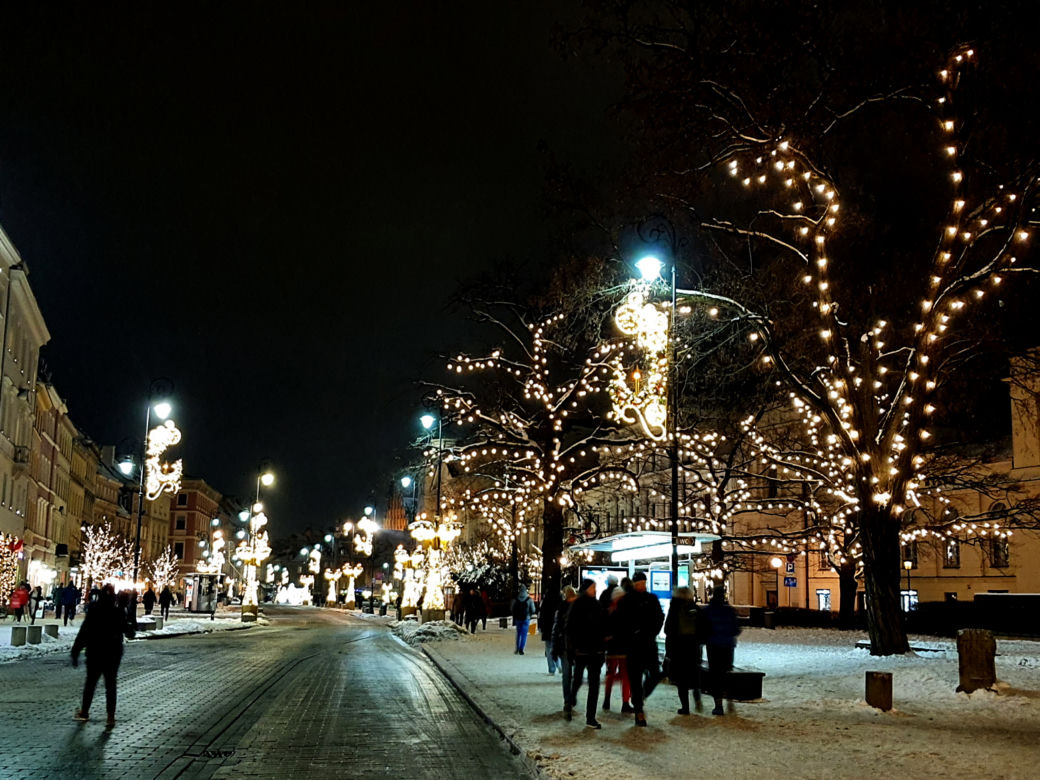 Warszawska iluminacja świąteczna. Magiczny spacer Traktem Królewskim