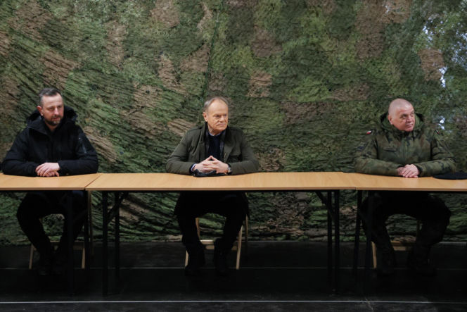 Premier i szef MON na poligonie w Zielonce obserwowali testy bezzałogowców