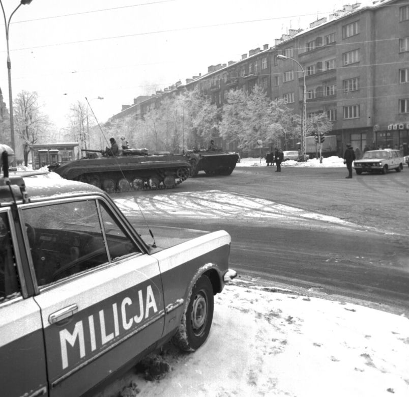 Dziś rocznica stanu wojennego. Tak wyglądała Warszawa 41 lat temu