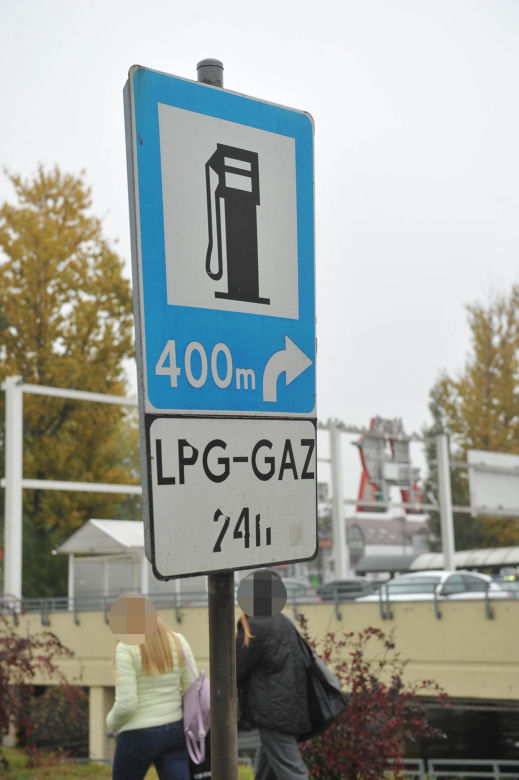  Stacja nie istnieje od 11 lat a znak wciąż stoi