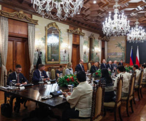Karol Nawrocki z żoną na historycznych rozmowach na Filipinach
