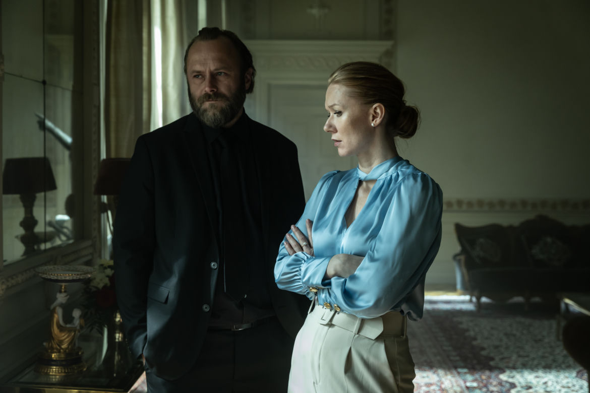 Wotum nieufności, odcinek 1: Daria Seyda (Katarzyna Dąbrowska), Hubert Korodecki (Leszek Lichota)