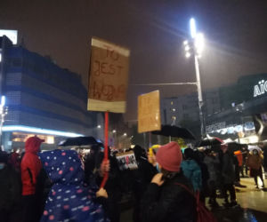 Wojedzówki strajk kobiet w Katowicach. Gigantyczne tłumy na rynku. To jest WOJNA [ZDJĘCIA]