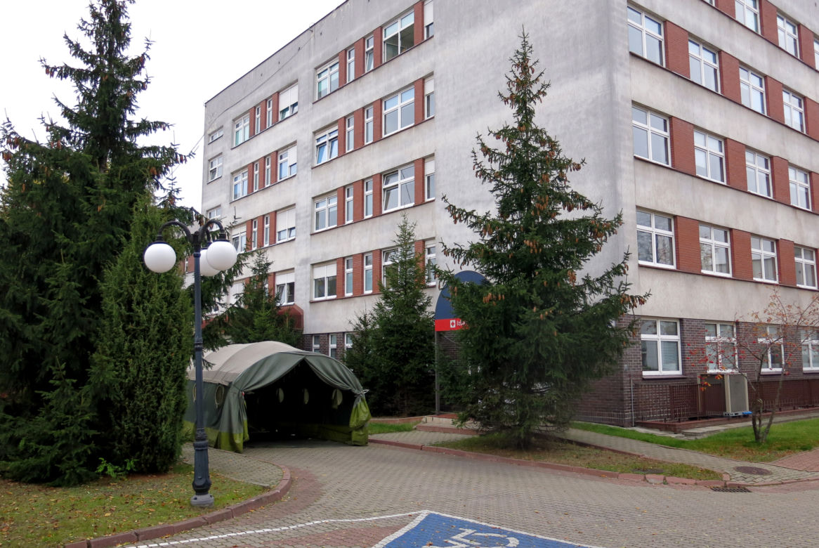 Podlaskie. W szpitalach brakuje respiratów dla pacjentów z koronawirusem?