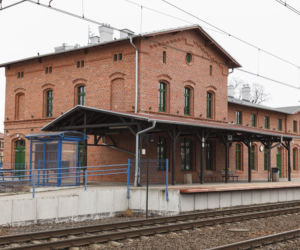 Zabytkowe dworce pod Wrocławiem otwarte dla podróżnych