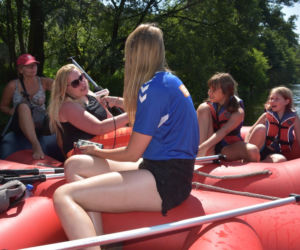 Eska Summer CIty na spływie pontonowym w Rafting Bardo [GALERIA]