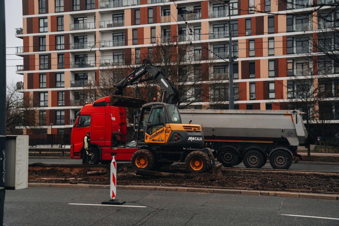 Potężne utrudnienia komunikacyjne w Warszawie. Tramwaje nie pojadą tamtędy przez dwa miesiące